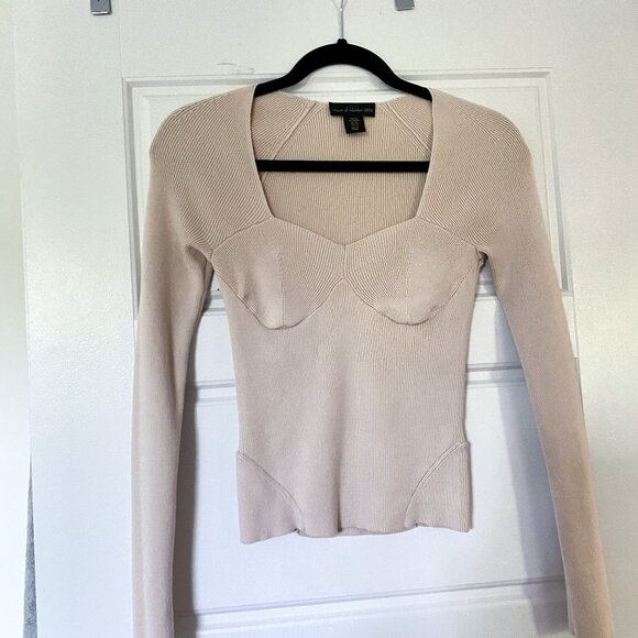 NWOT Knit V-Neck Top House of Harlow 1960 - Picture 1 of 2